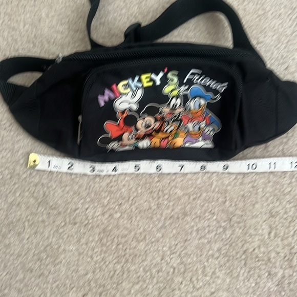 Mickey's Friends Fanny Pack Crossbody Bag Disney Cartoon Character‎ Belt Bag - Picture 5 of 8
